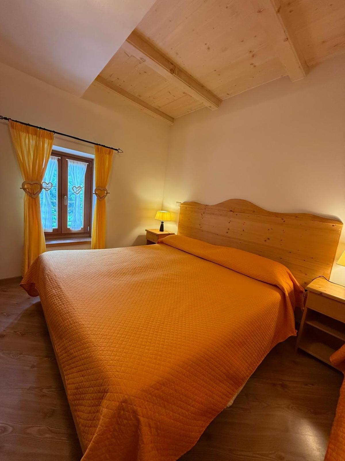 Hotel Garni Sella Cipriani Borgo Valsugana Exterior foto
