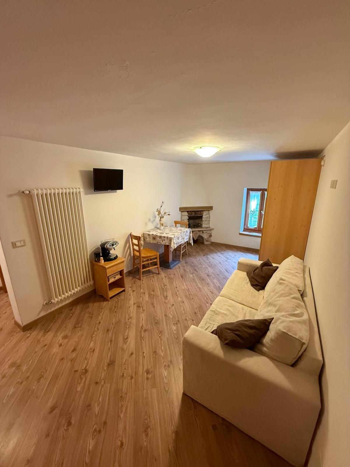Hotel Garni Sella Cipriani Borgo Valsugana Exterior foto